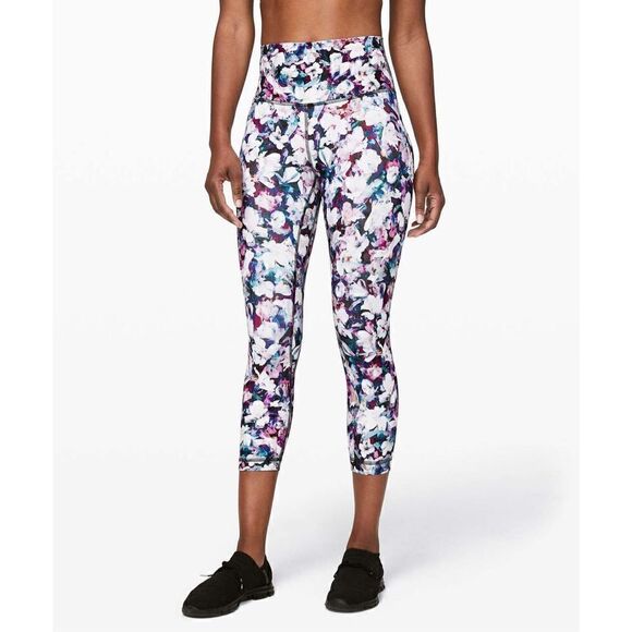 Womens Lululemon Align Crop - Picture 2 of 6